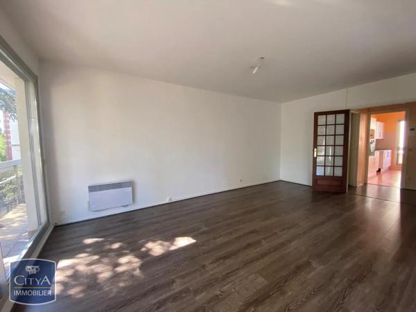 Appartement à louer 4 pièces 85.44m² Chartres (28000)