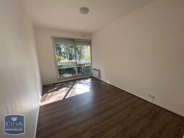 Appartement à louer 4 pièces 85.44m² Chartres (28000)