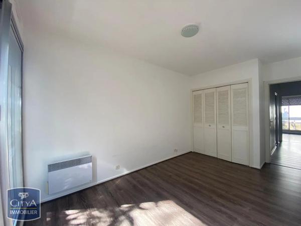 Appartement à louer 4 pièces 85.44m² Chartres (28000)