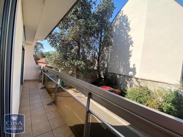 Appartement à louer 4 pièces 85.44m² Chartres (28000)