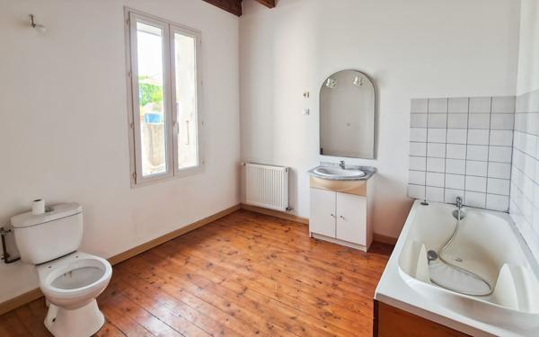 Maison à vendre    4 pièces •  Pont-Saint-Esprit