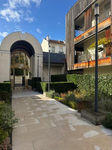 Nancy (54000) APPARTEMENT T5 D'EXCEPTION AVEC GRANDES TERRASSES ET PARKING PRIVATIF AVEC CHAUFFAGE INCLUS