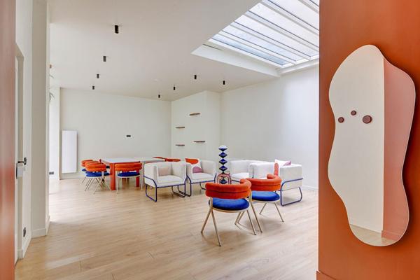 Loft rénové avec verrières en rez-de-cour – Villiers / Europe
