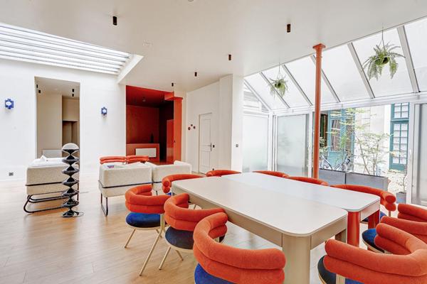 Loft rénové avec verrières en rez-de-cour – Villiers / Europe