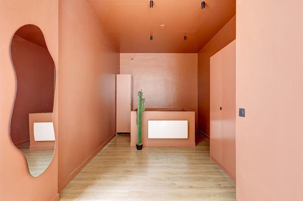 Loft rénové avec verrières en rez-de-cour – Villiers / Europe