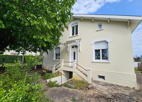 Maison à vendre 16400 La Couronne 5 pièce(s) 102 m2