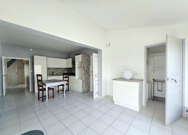 Maison à vendre 16400 La Couronne 5 pièce(s) 102 m2