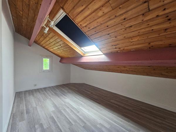 Maison à vendre 16400 La Couronne 5 pièce(s) 102 m2