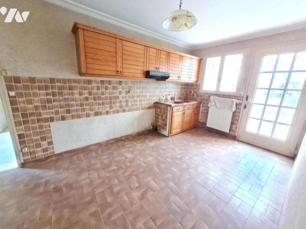 MAISON DE VILLE - A VENDRE - MONTOIRE/ LOIR