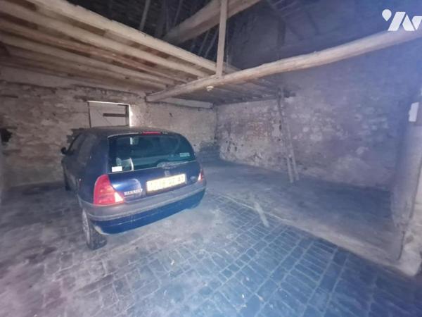 MAISON DE VILLE - A VENDRE - MONTOIRE/ LOIR