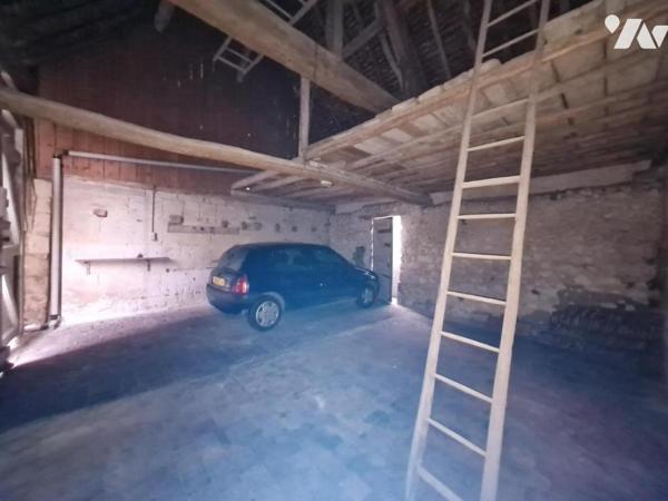 MAISON DE VILLE - A VENDRE - MONTOIRE/ LOIR