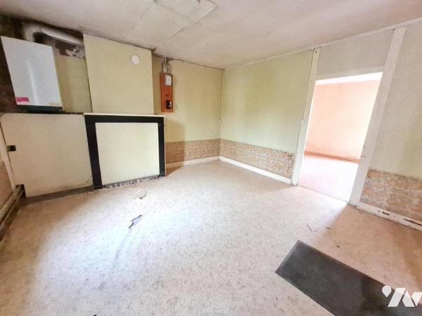 MAISON DE VILLE - A VENDRE - MONTOIRE/ LOIR