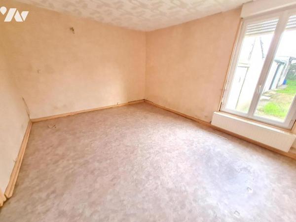 MAISON DE VILLE - A VENDRE - MONTOIRE/ LOIR