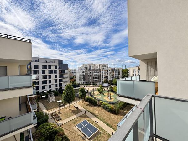 94000 CRÉTEIL UNIVERSITE - APPARTEMENT RECENT T4 - 75 M² + BALCON, et 2 PARKINGS