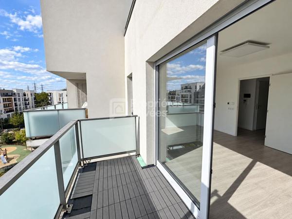 94000 CRÉTEIL UNIVERSITE - APPARTEMENT RECENT T4 - 75 M² + BALCON, et 2 PARKINGS