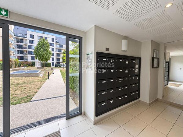 94000 CRÉTEIL UNIVERSITE - APPARTEMENT RECENT T4 - 75 M² + BALCON, et 2 PARKINGS