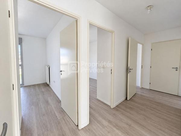 94000 CRÉTEIL UNIVERSITE - APPARTEMENT RECENT T4 - 75 M² + BALCON, et 2 PARKINGS