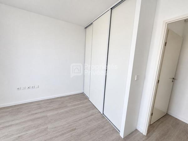 94000 CRÉTEIL UNIVERSITE - APPARTEMENT RECENT T4 - 75 M² + BALCON, et 2 PARKINGS