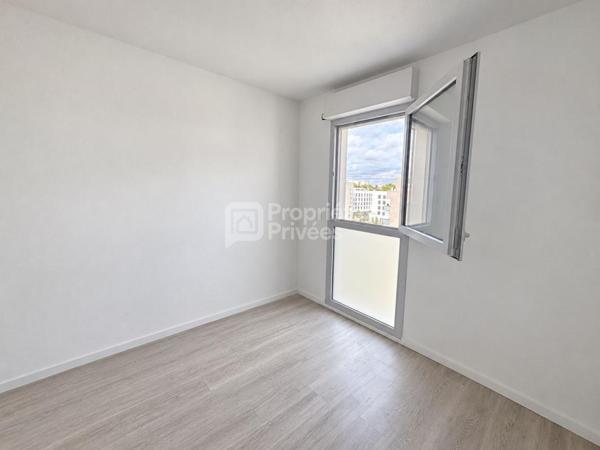 94000 CRÉTEIL UNIVERSITE - APPARTEMENT RECENT T4 - 75 M² + BALCON, et 2 PARKINGS