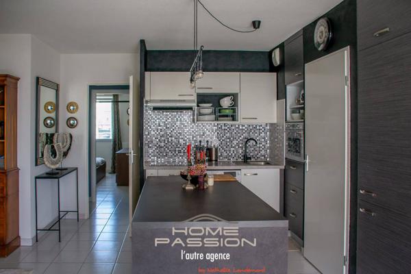 ROYAN  BEL APPARTEMENT 3 PIÈCES AVEC TERRASSE ET APERCU MER