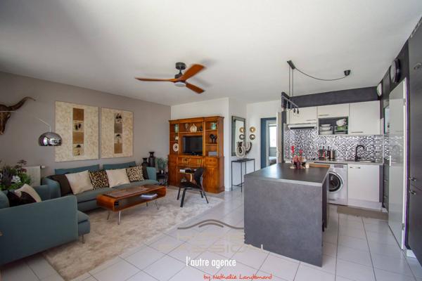 ROYAN  BEL APPARTEMENT 3 PIÈCES AVEC TERRASSE ET APERCU MER