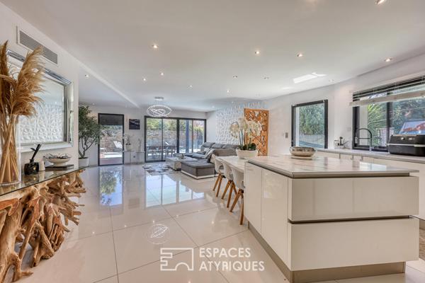 Villa contemporaine avec piscine