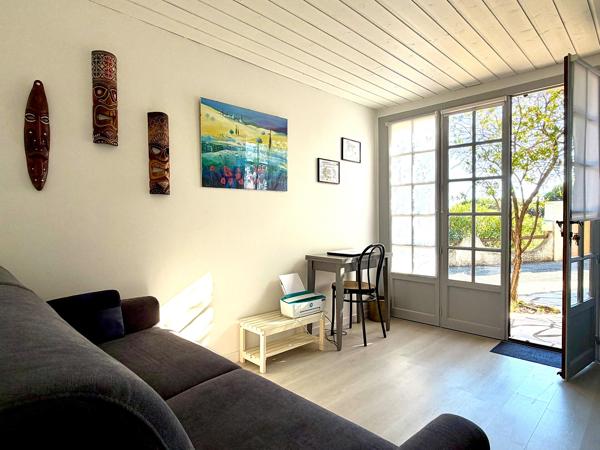 Maison indépendante avec garage dans résidence avec piscine et tennis