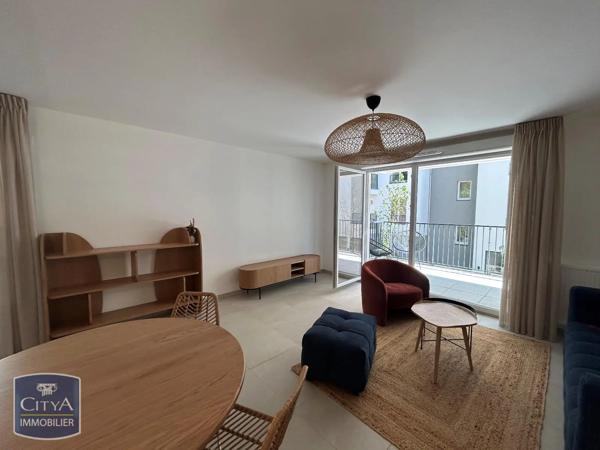 Appartement à louer 3 pièces 68.95m² Annecy (74370)