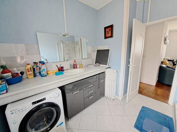 Bel appartement de 48m² situé en centre ville de Mantes La Jolie