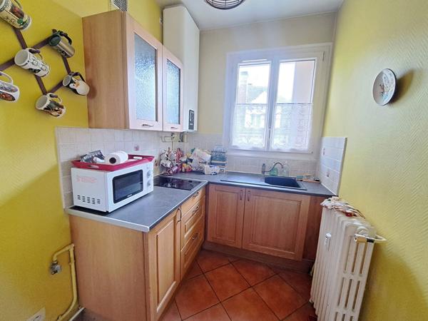 Bel appartement de 48m² situé en centre ville de Mantes La Jolie