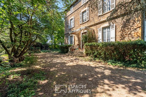 Maison de Maître en Pierres Dorées à réinventer