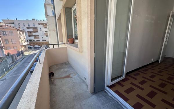 Appartement à vendre    3 pièces • 61,40 m2 Toulon