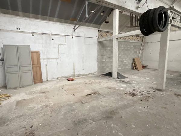 LOFT de 237m2 Brut, Garage, Patio à Réaliser