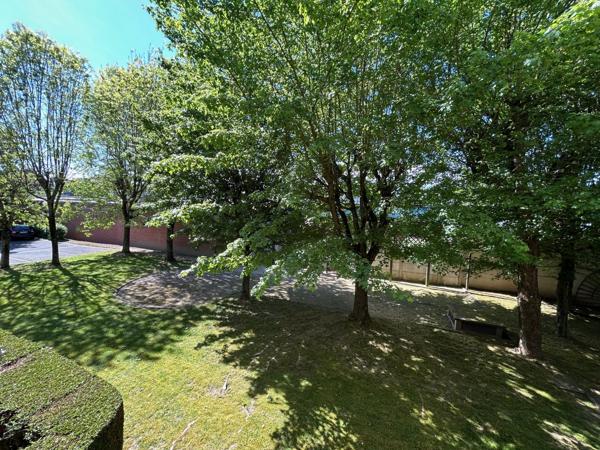 APPARTEMENT MEUBLE  / 2 CHAMBRES