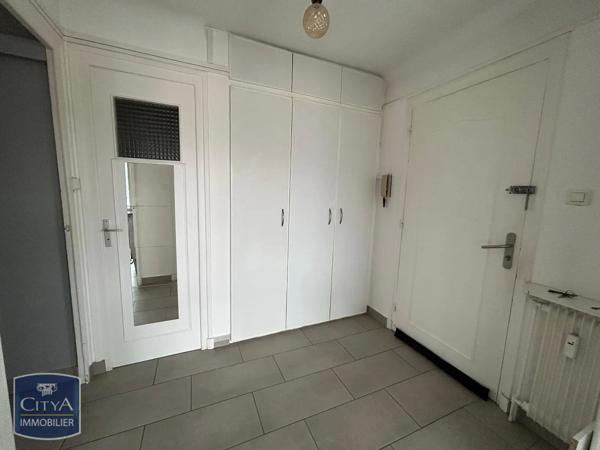 Appartement à louer 2 pièces 53.49m² Oyonnax (01100)