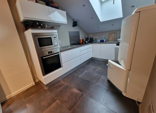 IMMEUBLE à vendre VITTEL (88) LOCAL et 2 APPARTEMENTS SPACIEUX