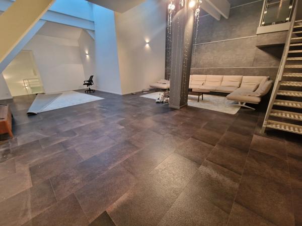 IMMEUBLE à vendre VITTEL (88) LOCAL et 2 APPARTEMENTS SPACIEUX