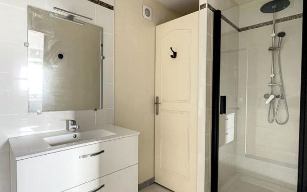 Appartement à louer    1 pièce • 44,21 m2 Limerzel