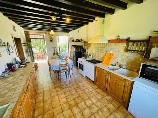 Longère 5 pièces avec 3ha de terrain environ