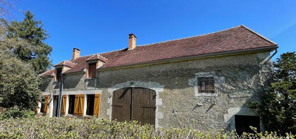 Longère 5 pièces avec 3ha de terrain environ