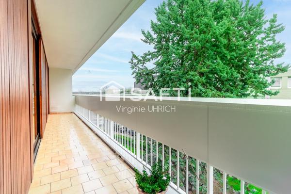 Appartement T4, de 80 M2( carrez) et 96 m2 surface au sol, avec cave et parking, à St Cyr lEcole, proche des commodités!