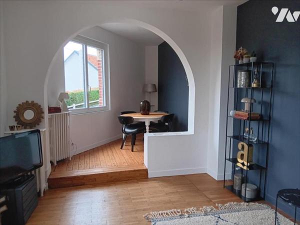 BIHOREL MAISON DE VILLAGE AVEC TERRASSES IDEALEMENT SITUEE