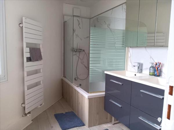 BIHOREL MAISON DE VILLAGE AVEC TERRASSES IDEALEMENT SITUEE