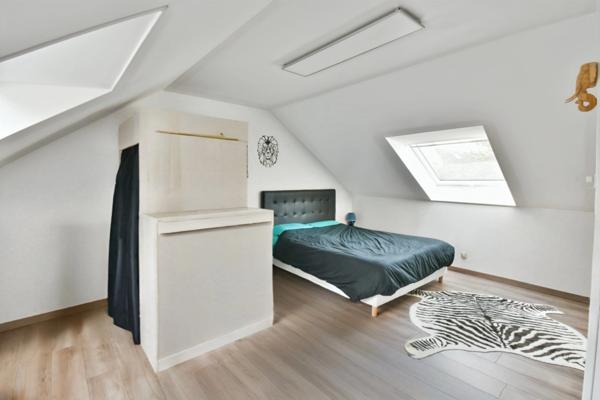 Maison à vendre 7 pièces 4 chambres BALLAINVILLIERS (91) 180m² -surface au sol 210m²-sur terrain arborée de 756m²