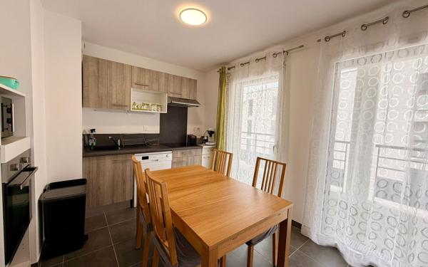 Appartement à vendre    3 pièces • 62 m2 Bordeaux