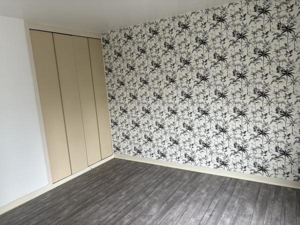 DANS RÉSIDENCE CALME APPARTEMENT F3 74 M² RÉNOVÉ EN 2026 AVEC BALCON PROCHE GARE ET CENTRE-VILLE CHÂTELLERAULT Réf 2665