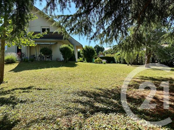 Maison à vendre  8 pièces - 159,07 m 2   VILLIERS SUR MARNE  - 94