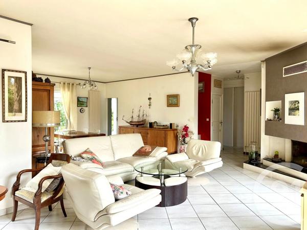 Maison à vendre  8 pièces - 159,07 m 2   VILLIERS SUR MARNE  - 94