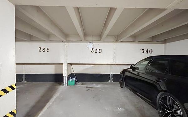 Stationnement à vendre