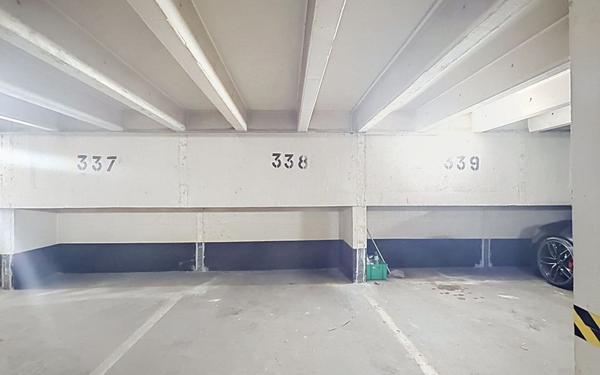 Stationnement à vendre